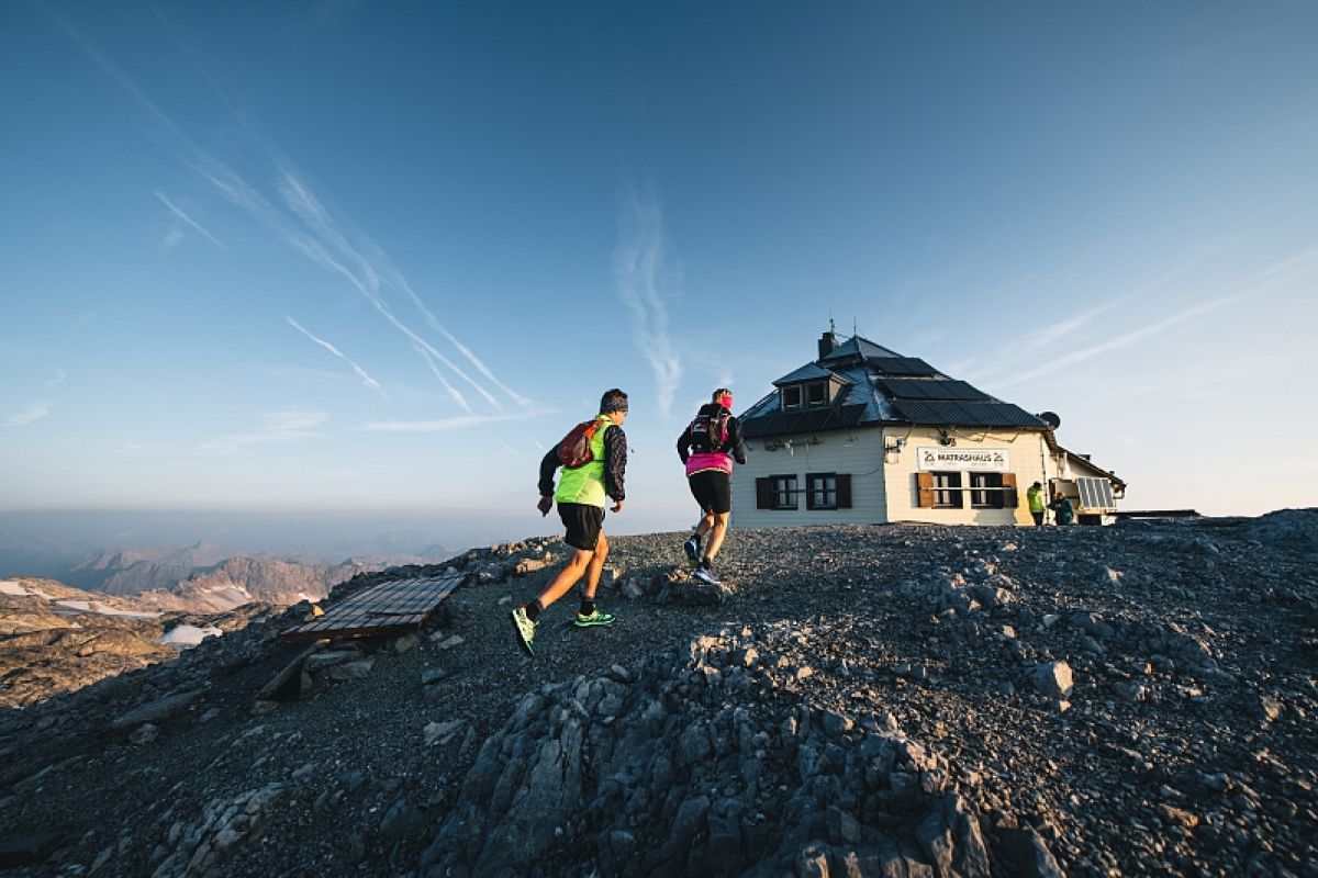Bergsteiger auf dem Weg zum Matrashaus am Hochkönig