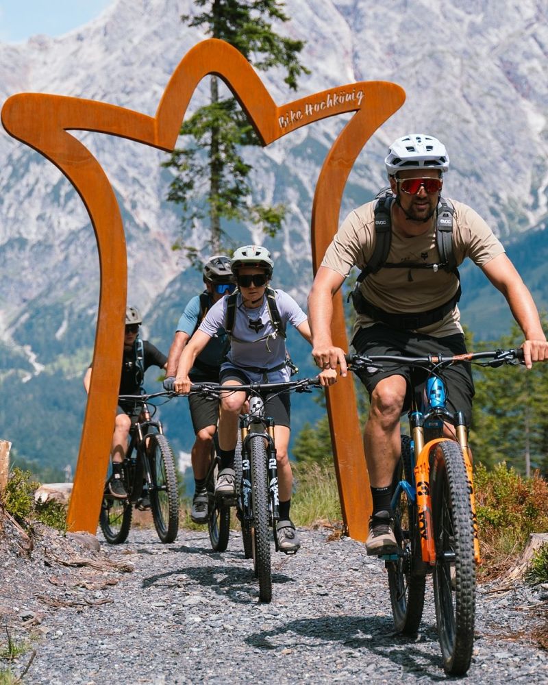 Mountainbike-Gruppe am Bike-Hochkönig-Trail